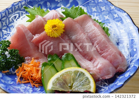 長鰭鮪魚刺身 長鰭鮪魚刺身 142321372