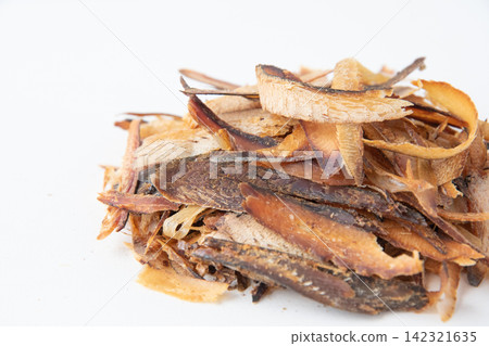 厚厚的鰹魚片 142321635