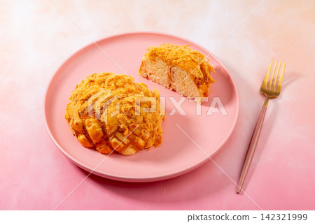 pineapple Bun with Pork Floss Filling Bakery Snack pineapple Bun with Pork Floss Filling Bakery Snack 142321999