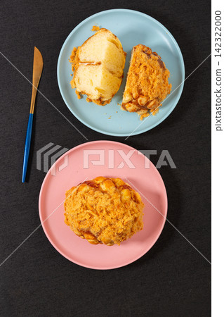 pineapple Bun with Pork Floss Filling Bakery Snack pineapple Bun with Pork Floss Filling Bakery Snack 142322000