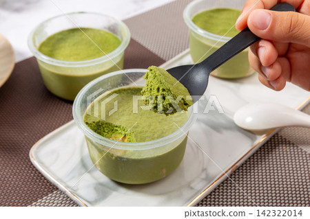 matcha Jasmine Tiramisu Layered Dessert Sweet Food 142322014