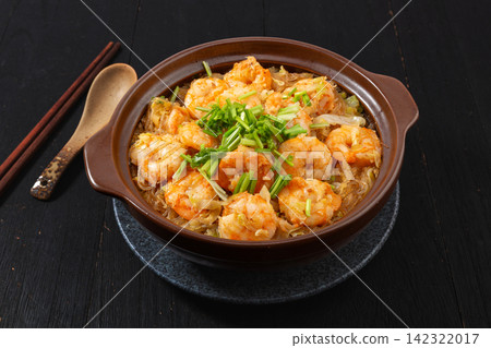 chinese Cabbage Shrimp Glass Noodle Clay Pot Dish chinese Cabbage Shrimp Glass Noodle Clay Pot Dish 142322017