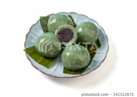 traditional Chinese sweet red bean paste mugwort rice dumplings qingtuan traditional Chinese sweet red bean paste mugwort rice dumplings qingtuan 142322672