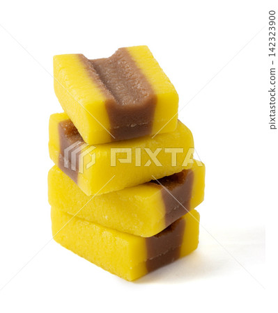 layered Cola Lemon Flavored Chewing Gum layered Cola Lemon Flavored Chewing Gum 142323900