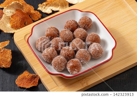 sugar Coated Hawthorn Dried Orange Peel Balls sugar Coated Hawthorn Dried Orange Peel Balls 142323913