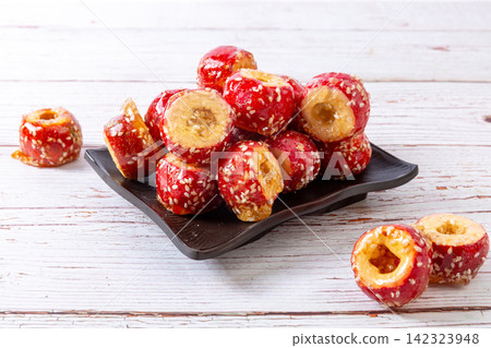 freeze Dried Sugar Coated Hawthorn Rings 142323948