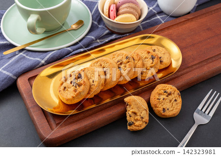 heap of Raisin Chocolate Chip Soft Cookies heap of Raisin Chocolate Chip Soft Cookies 142323981