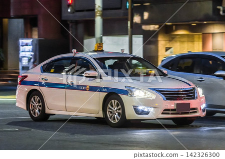 私人出租車 私人出租車 142326300