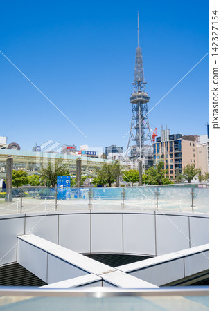 名古屋榮市容:Oasis 21 和中部電力公司的 MIRAI TOWER 名古屋榮市容:Oasis 21 和中部電力公司的 MIRAI TOWER 142327154