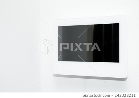 Digital frame showcases personal photos in stylish surroundings Digital frame showcases personal photos in stylish surroundings 142328211