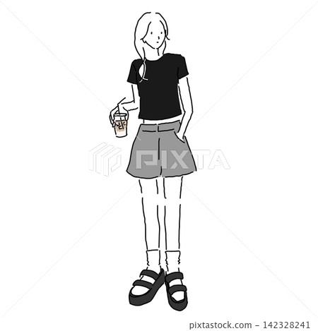 一位身穿休閒服飾的女性的插圖，她穿著迷你T卹、短褲和厚底運動涼鞋。 142328241