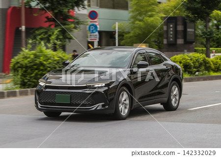 豐田皇冠跨界車 豐田皇冠跨界車 142332029