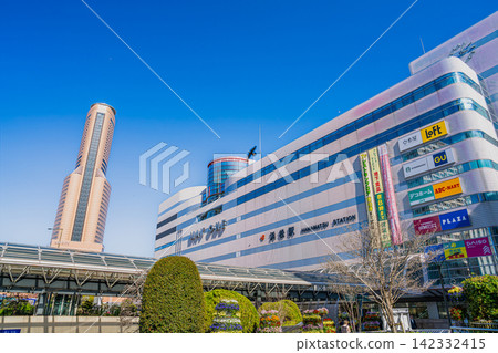 A view of JR Hamamatsu Station and Act City Hamamatsu in Hamamatsu City (Shizuoka Prefecture) A view of JR Hamamatsu Station and Act City Hamamatsu in Hamamatsu City (Shizuoka Prefecture) 142332415