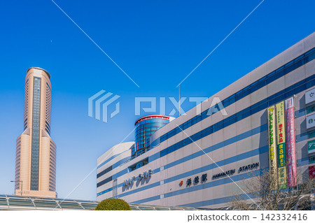 從靜岡縣濱松市眺望JR濱松站和Act City濱松購物中心 從靜岡縣濱松市眺望JR濱松站和Act City濱松購物中心 142332416