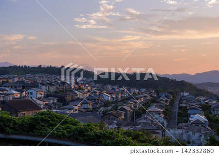 Evening view of a residential area in the suburbs of Hino City, Tokyo. Evening view of a residential area in the suburbs of Hino City, Tokyo. 142332860