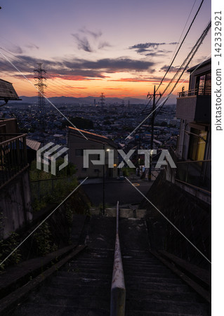 Night view of a residential area in the suburbs of Hino City, Tokyo. Night view of a residential area in the suburbs of Hino City, Tokyo. 142332921
