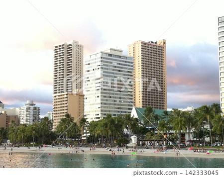 從海灘看到的日落景色 從海灘看到的日落景色 142333045