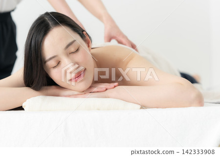 女性美容按摩 女性美容按摩 142333908