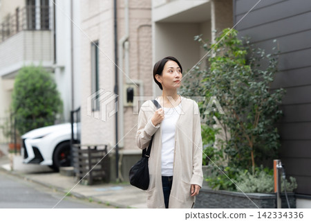 Female housing Female housing 142334336