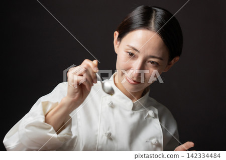 Female chef Female chef 142334484