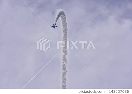 Blue Impulse aerobatic team at Matsushima Air Base conducts summer training in Higashimatsushima City, Miyagi Prefecture. Blue Impulse aerobatic team at Matsushima Air Base conducts summer training in Higashimatsushima City, Miyagi Prefecture. 142337086