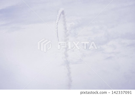 Blue Impulse aerobatic team at Matsushima Air Base conducts summer training in Higashimatsushima City, Miyagi Prefecture. Blue Impulse aerobatic team at Matsushima Air Base conducts summer training in Higashimatsushima City, Miyagi Prefecture. 142337091