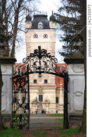 Tower of palace Greillenstein Tower of palace Greillenstein 142338973