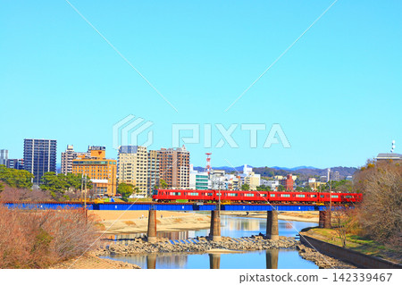 愛知縣岡崎市,岡崎市街景及名鐵列車 愛知縣岡崎市,岡崎市街景及名鐵列車 142339467