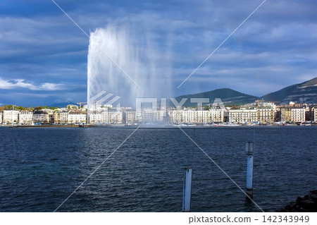 water splashing in city water splashing in city 142343949