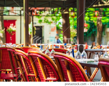 Paris, restaurant terrace, Montmartre Paris, restaurant terrace, Montmartre 142345433