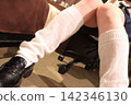 [Material image] Loose socks and loafers: symbols of high school fashion 142346130