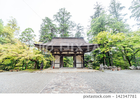 [Higashiomi City, Shiga Prefecture] Nishimyo-ji Temple, Nitenmon Gate 142347781