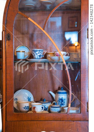 復古餐具 142348278