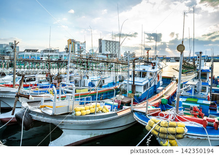 Fishing boats at Jeju's Dodu Port Fishing boats at Jeju's Dodu Port 142350194
