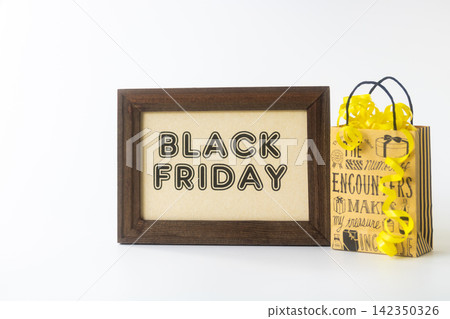 Black friday shopping Black friday shopping 142350326