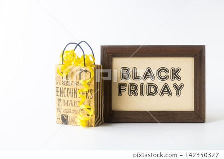 Black friday shopping Black friday shopping 142350327