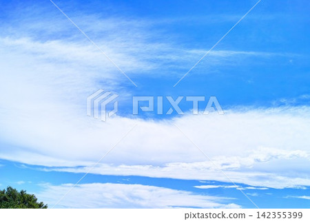 藍色的天空和雲圖像 藍色的天空和雲圖像 142355399