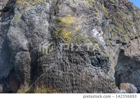 Basalt column rock formation in Vestmannaeyjar, Iceland Basalt column rock formation in Vestmannaeyjar, Iceland 142356893