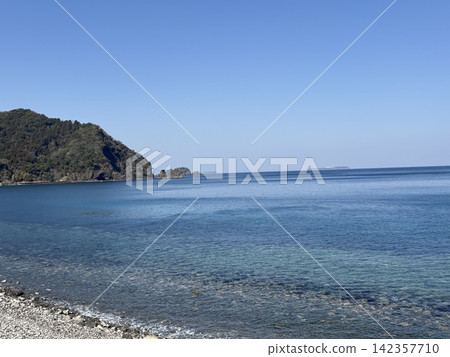 A breathtaking view of the crystal-clear cobalt blue sea and blue sky of the Izu Peninsula in Shizuoka Prefecture. A breathtaking view of the crystal-clear cobalt blue sea and blue sky of the Izu Peninsula in Shizuoka Prefecture. 142357710