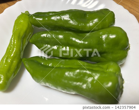 Homemade bell peppers and chili peppers, simple and home-style Homemade bell peppers and chili peppers, simple and home-style 142357904
