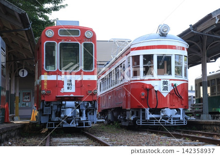 [Meitetsu] Type Mo600 and Type Mo510 (Mino-machi Line: Mino Station) 142358937