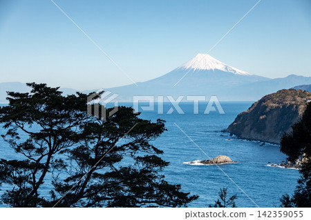 Mount Fuji as seen from Koibito Misaki (Lover's Cape) in Nishi-Izu, Shizuoka Prefecture Mount Fuji as seen from Koibito Misaki (Lover's Cape) in Nishi-Izu, Shizuoka Prefecture 142359055