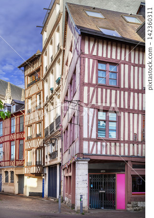 Street in Rouen downtown, France Street in Rouen downtown, France 142360311