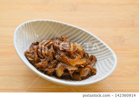 Stir-fried dried daikon radish and onion Stir-fried dried daikon radish and onion 142360914