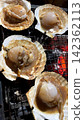 炭烤帶殼扇貝：燒烤和海鮮美食 142362113