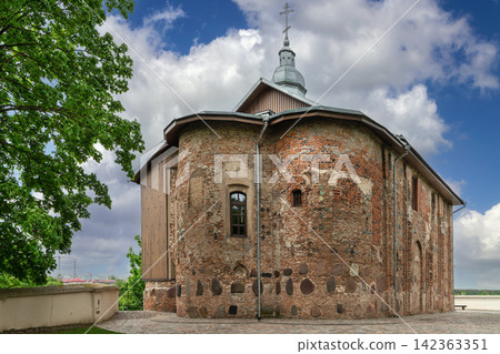 Apsidal view of Kalozha Church in Grodno, Belarus. Ancient Eastern Orthodox stone architecture landmark under daylight Apsidal view of Kalozha Church in Grodno, Belarus. Ancient Eastern Orthodox stone architecture landmark under daylight 142363351