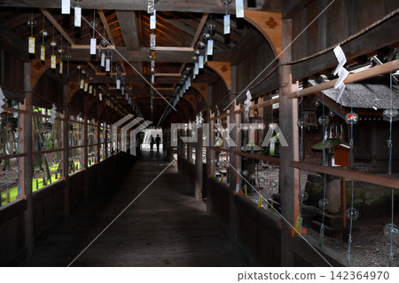Beautiful Shinshu Nagano (The Nunobashi Bridge at the entrance gate of the Suwa Grand Shrine's Upper Shrine was once only permitted to be crossed by the highest-ranking Shinto priest, the "Oho-hōri".) Beautiful Shinshu Nagano (The Nunobashi Bridge at the entrance gate of the Suwa Grand Shrine's Upper Shrine was once only permitted to be crossed by the highest-ranking Shinto priest, the "Oho-hōri".) 142364970