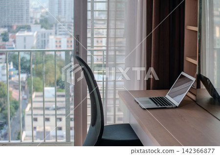 shut down your laptop computer and see something out of your room to free your mind of serious thinking shut down your laptop computer and see something out of your room to free your mind of serious thinking 142366877