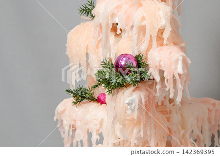 Christmas composition of flowers and Christmas decorations 142369395
