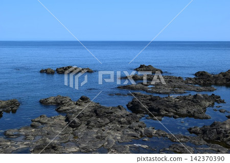 Rocky landscape on the Shonai coast Rocky landscape on the Shonai coast 142370390